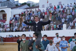 Novilheiro  Daniel de La fuente ,triunfador  do magnifico festival em Aracena